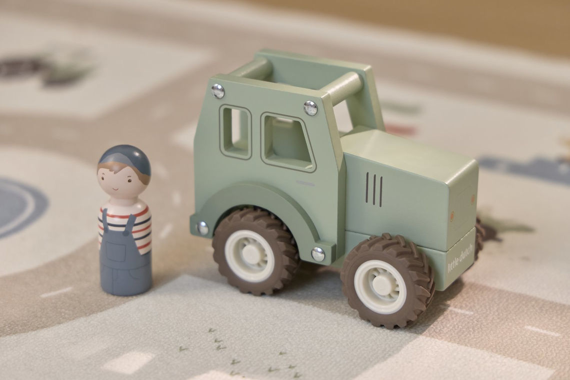 Tracteur en bois – Image 2