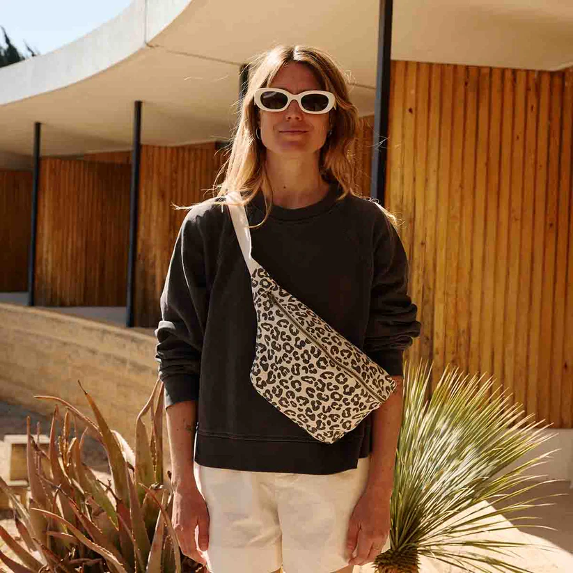 Sac Banane | Léopard Greige – Image 3