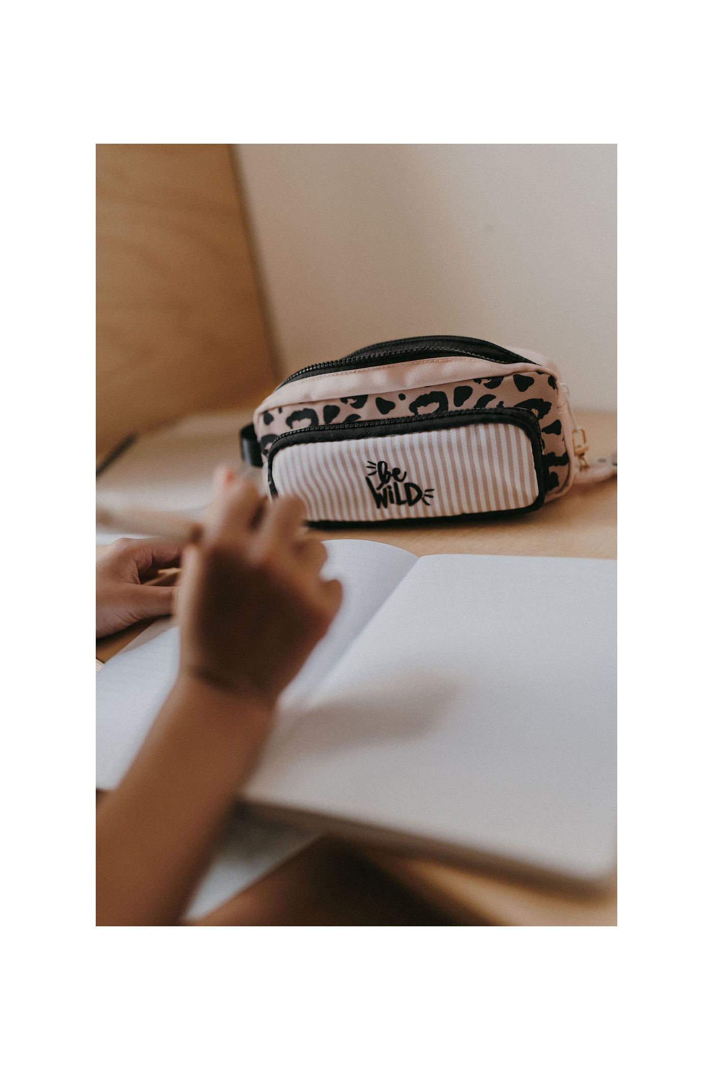 Trousse d'école | Léopard Beige Be Wild – Image 2
